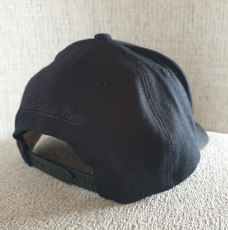 MITCHELL & NESS LAKERS SNAPBACK - BLACK/WHITE