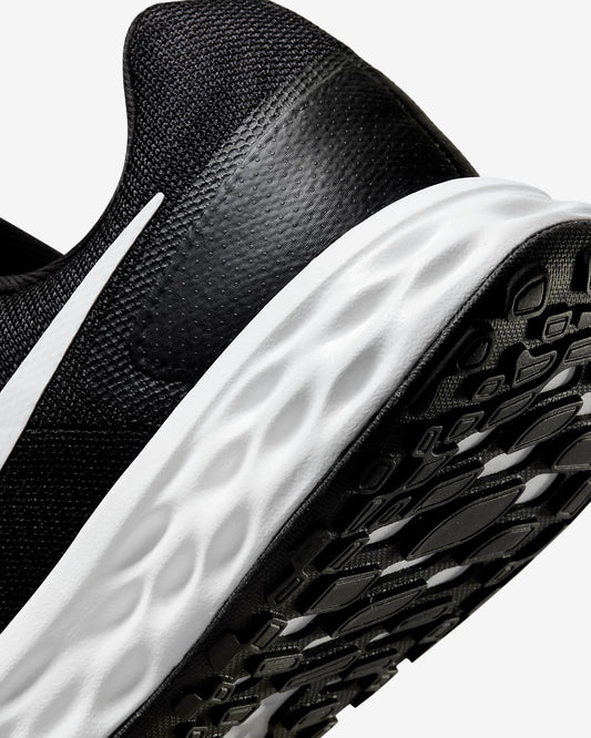 NIKE REVOLUTION 6 NN 4E - BLACK/WHITE-IRON GREY