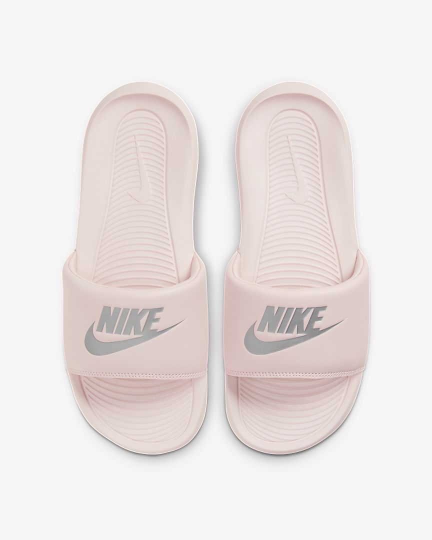 NIKE WOMENS VICTORI ONE SLIDE - Barely Rose/Barely Rose/Metallic Silver
