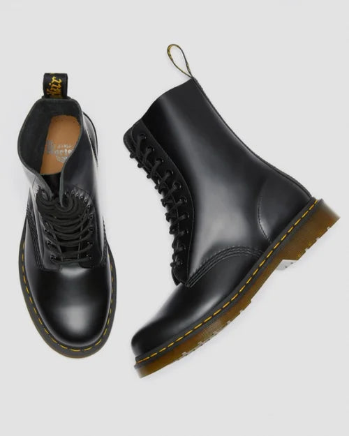 DR MARTENS 1490 SMOOTH - BLACK