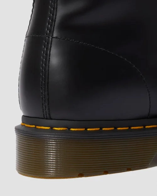 DR MARTENS 1490 SMOOTH - BLACK