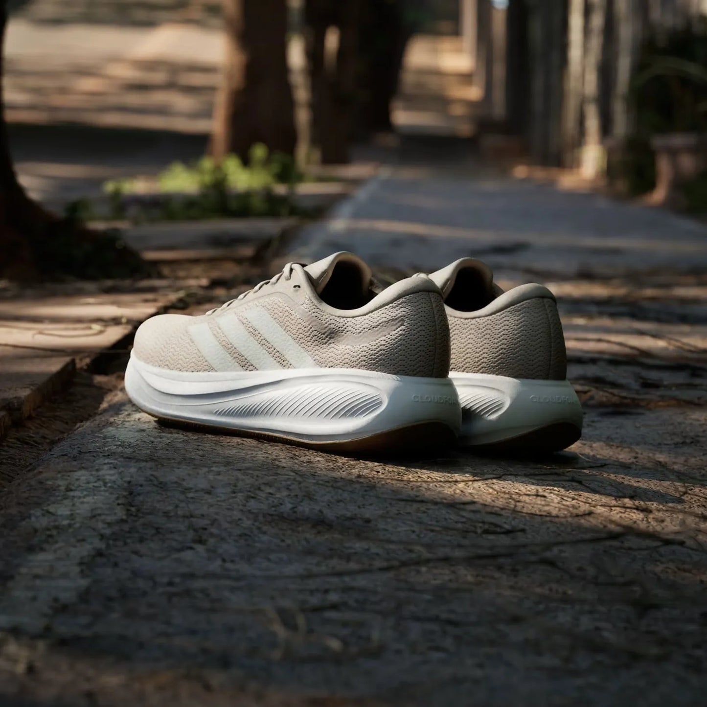 ADIDAS RESPONSE RUNNER 2 - Wonder Beige / Off White / Orbit Grey
