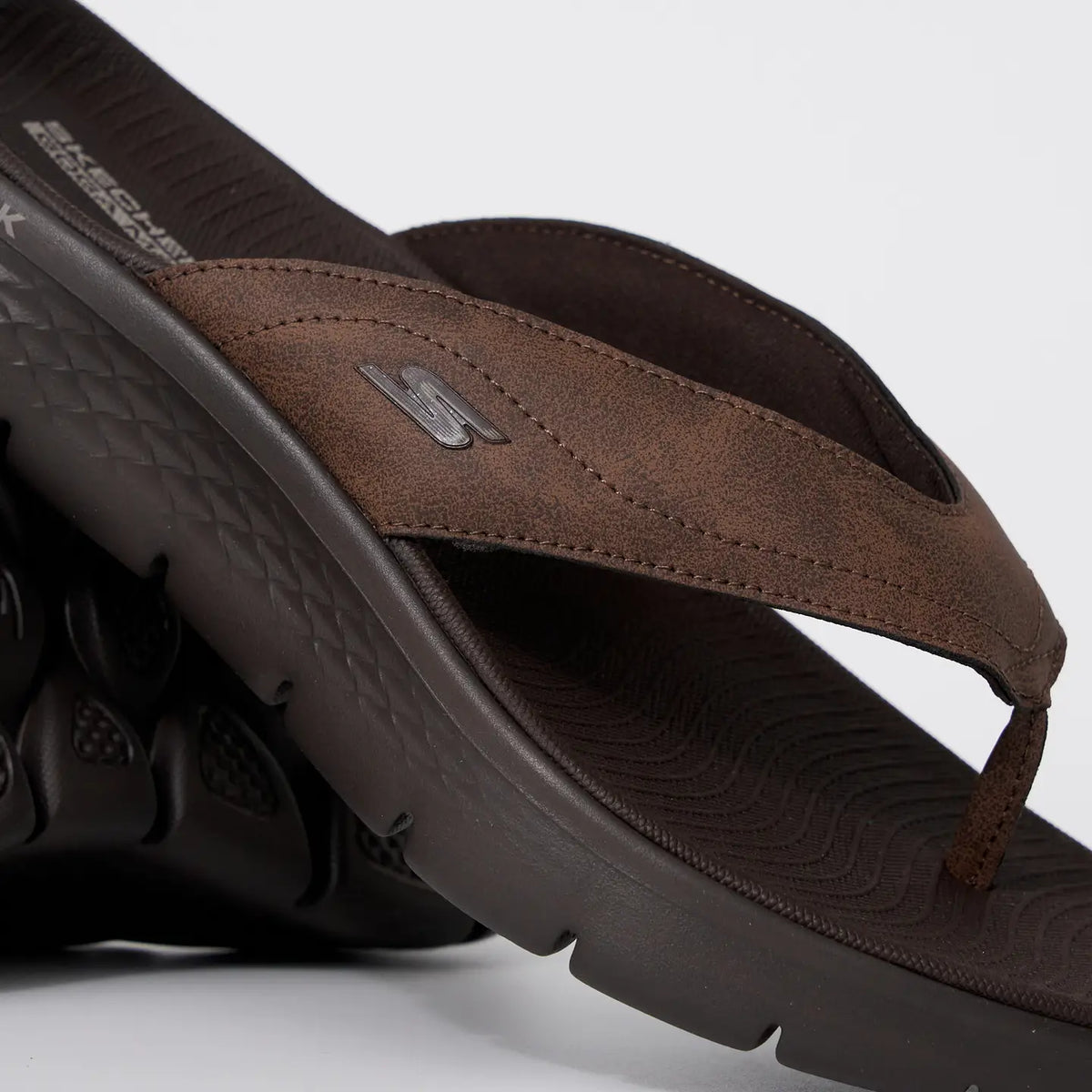 SKECHERS GO WALK FLEX SANDAL VALLEJO - BROWN/BLACK