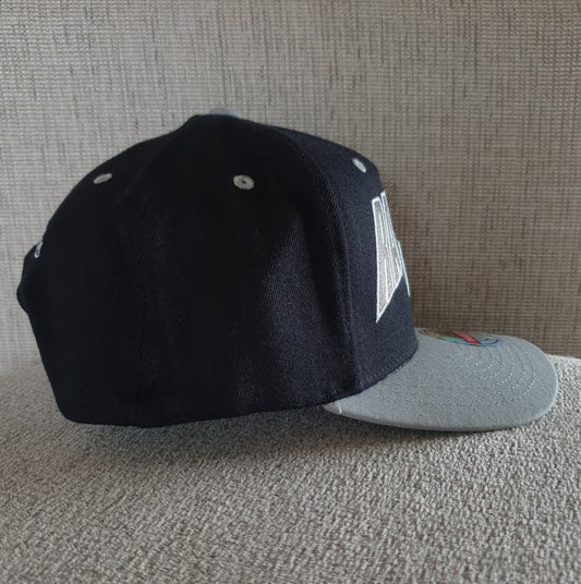 MITCHELL & NESS RAIDERS SNAPBACK - GREY/BLACK